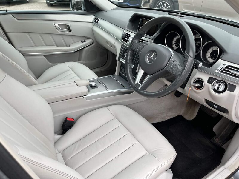 MERCEDES-BENZ E CLASS