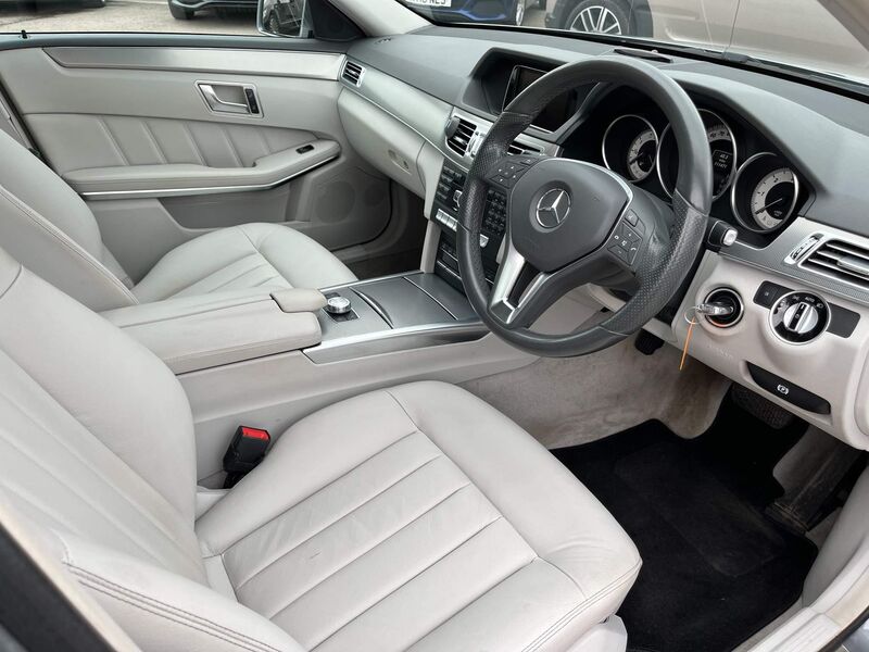 MERCEDES-BENZ E CLASS