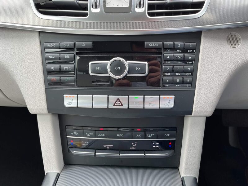 MERCEDES-BENZ E CLASS