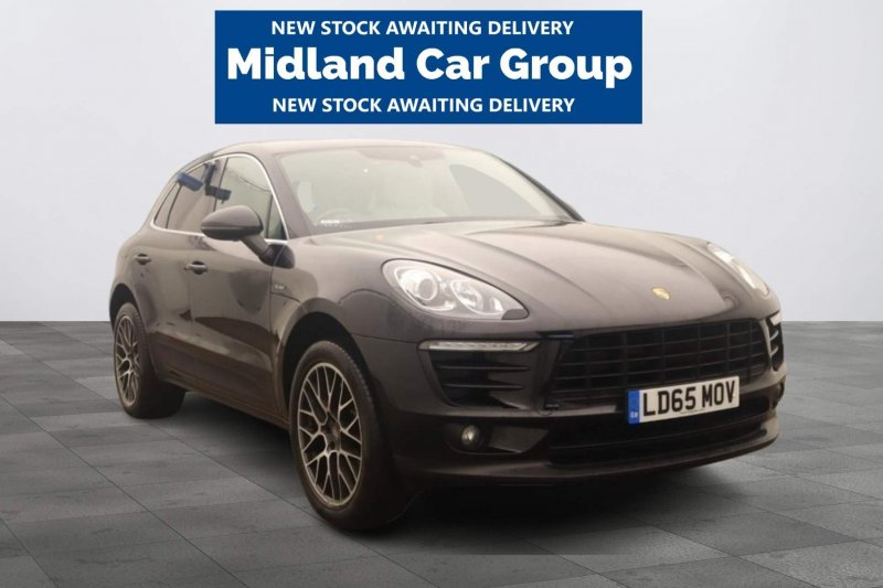 PORSCHE MACAN