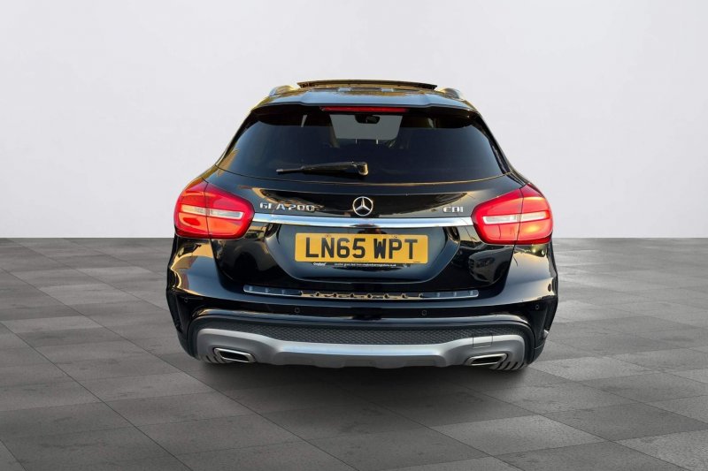 MERCEDES-BENZ GLA CLASS