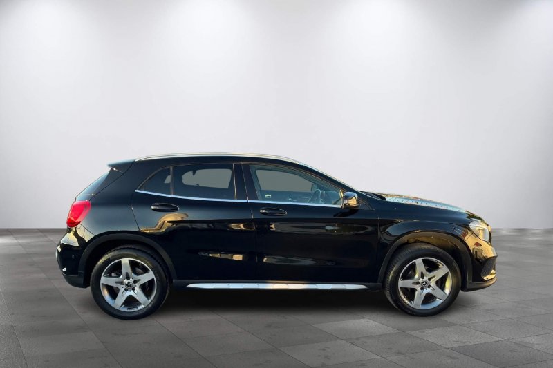 MERCEDES-BENZ GLA CLASS