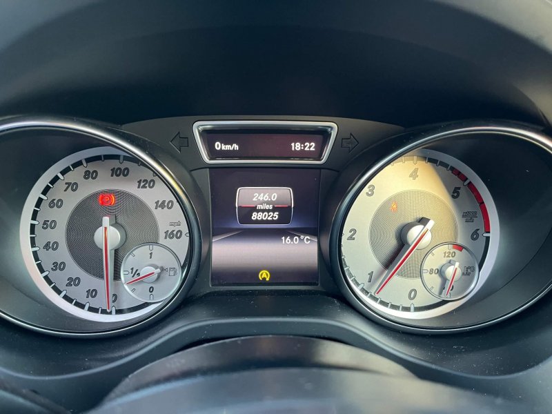MERCEDES-BENZ GLA CLASS
