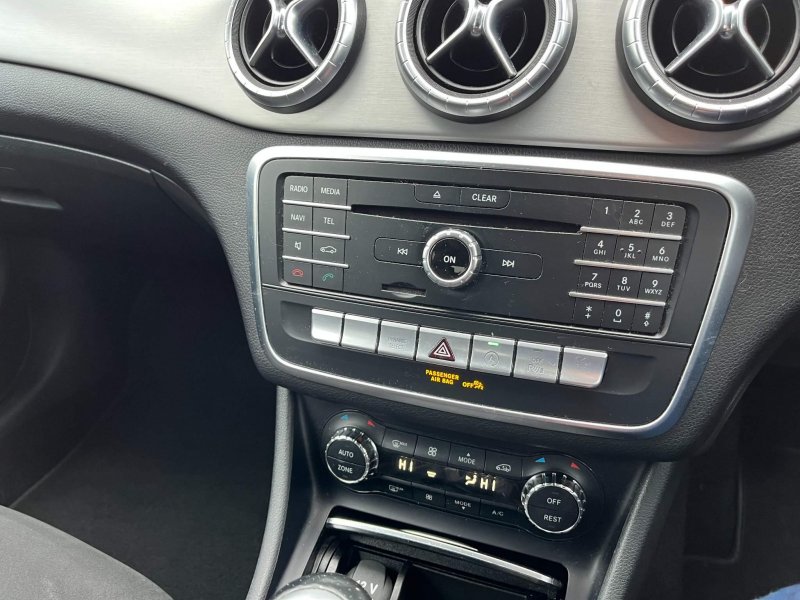 MERCEDES-BENZ CLA