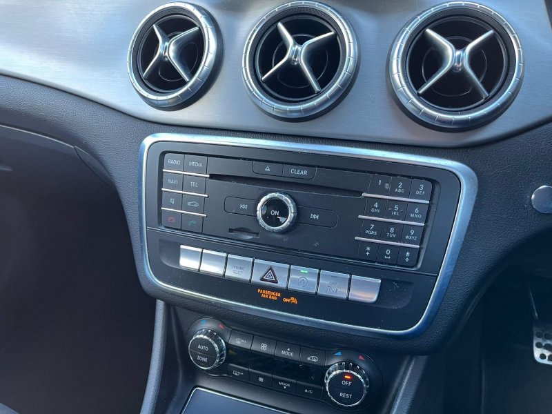 MERCEDES-BENZ CLA