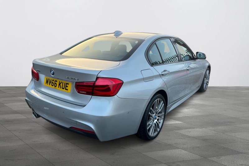 BMW 3 SERIES