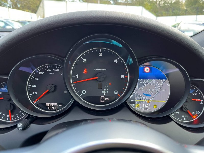 PORSCHE CAYENNE