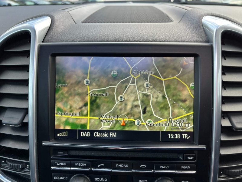 PORSCHE CAYENNE