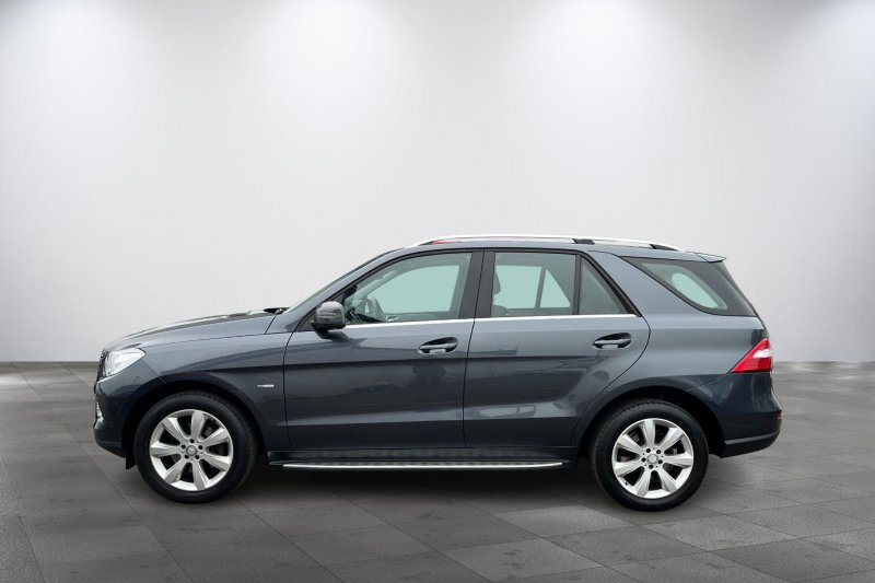 MERCEDES-BENZ M CLASS