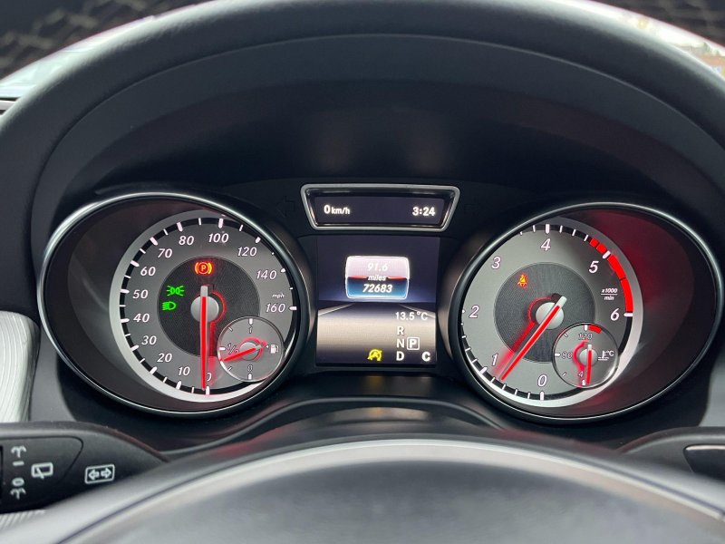 MERCEDES-BENZ GLA CLASS