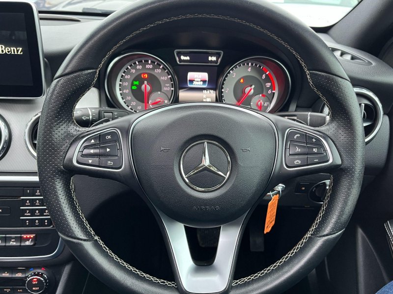 MERCEDES-BENZ GLA CLASS