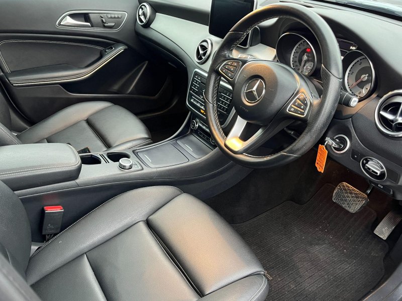 MERCEDES-BENZ GLA CLASS