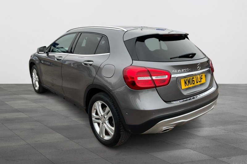 MERCEDES-BENZ GLA CLASS
