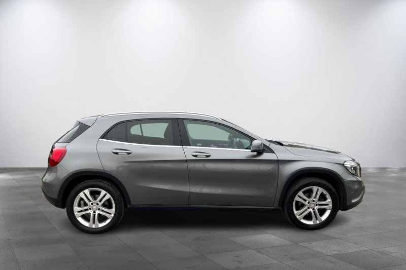 MERCEDES-BENZ GLA CLASS