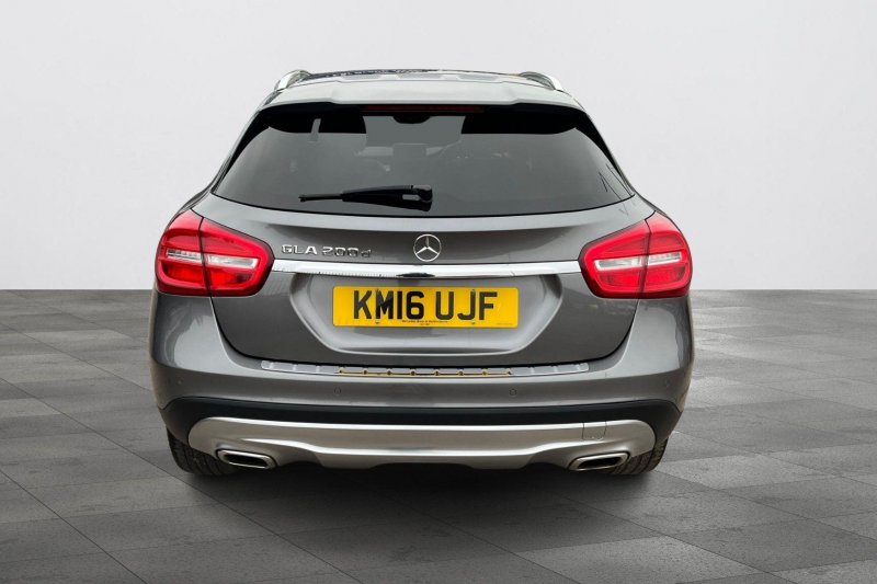 MERCEDES-BENZ GLA CLASS