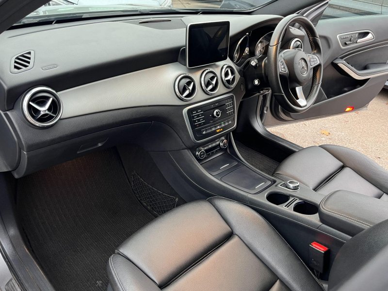 MERCEDES-BENZ GLA CLASS