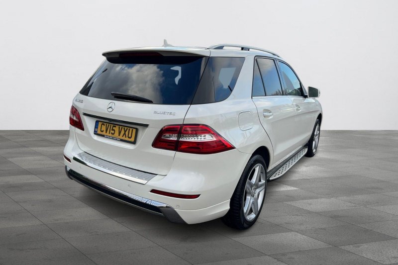 MERCEDES-BENZ M CLASS