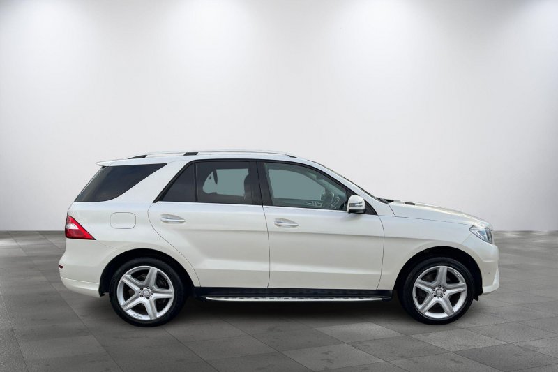 MERCEDES-BENZ M CLASS