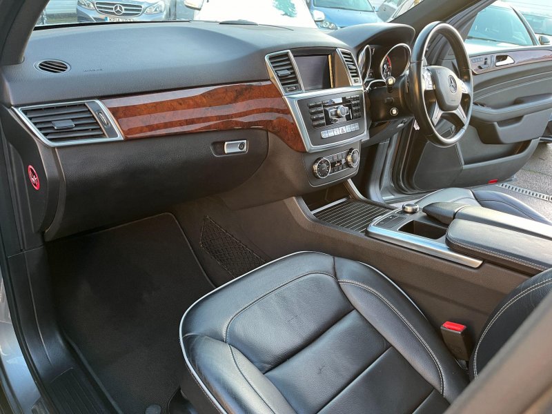 MERCEDES-BENZ M CLASS
