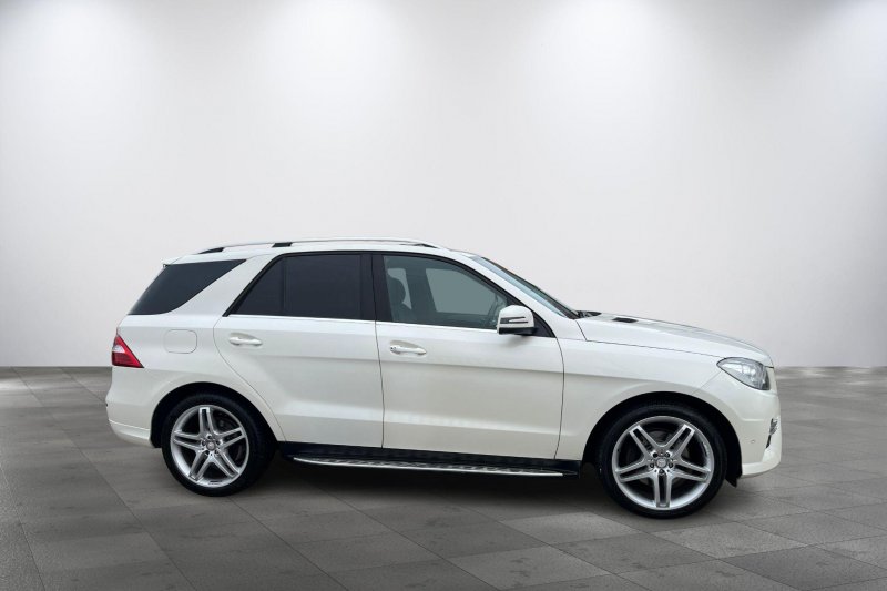 MERCEDES-BENZ M CLASS