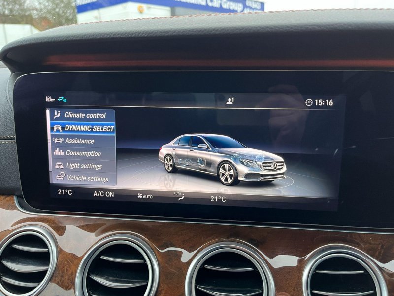 MERCEDES-BENZ E CLASS