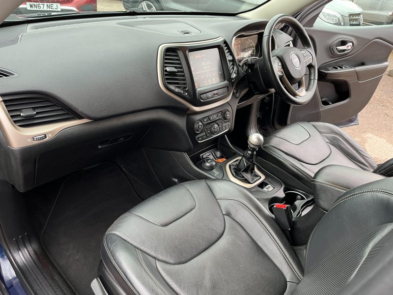 JEEP CHEROKEE