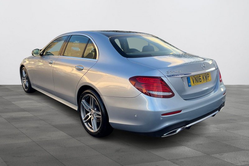 MERCEDES-BENZ E CLASS