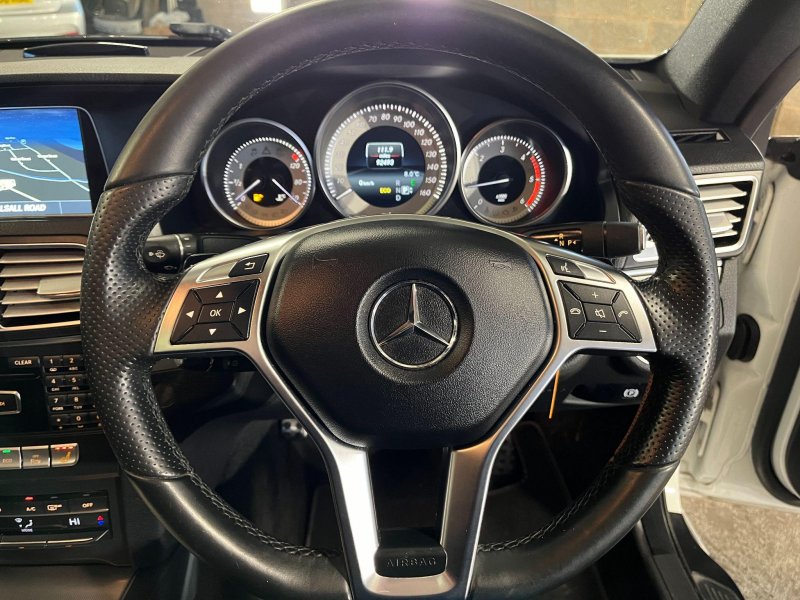 MERCEDES-BENZ E CLASS