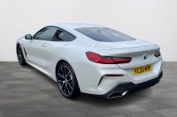 BMW 8 SERIES