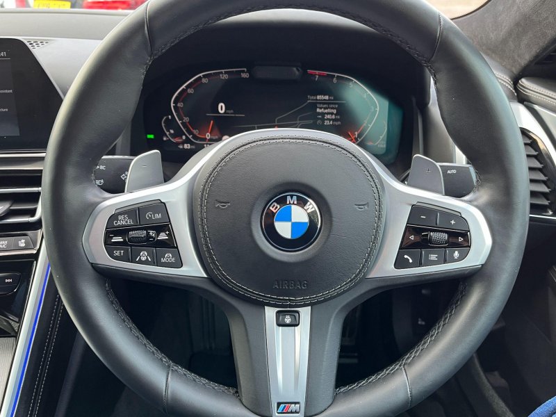 BMW 8 SERIES