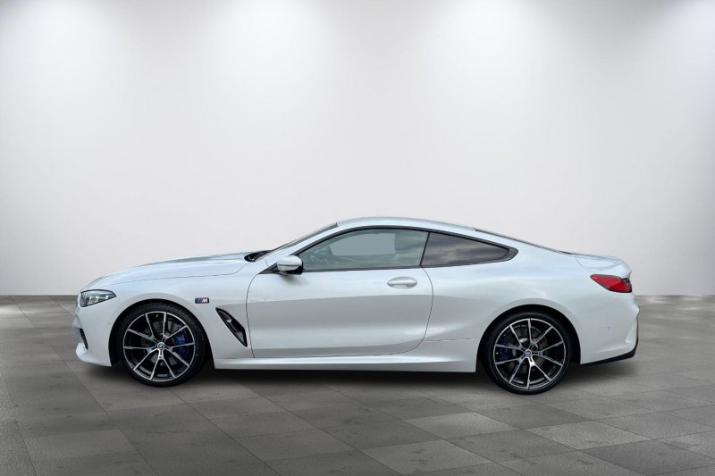 BMW 8 SERIES