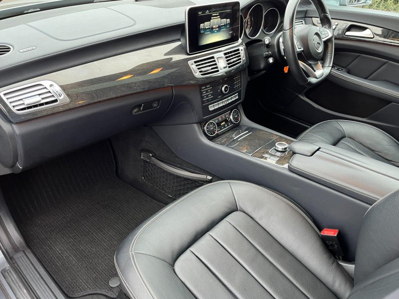 MERCEDES-BENZ CLS