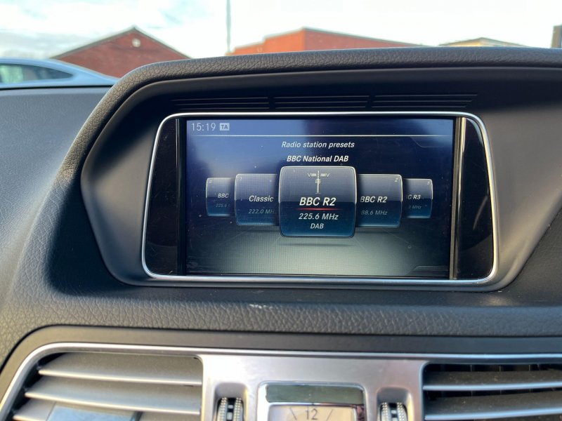MERCEDES-BENZ E CLASS