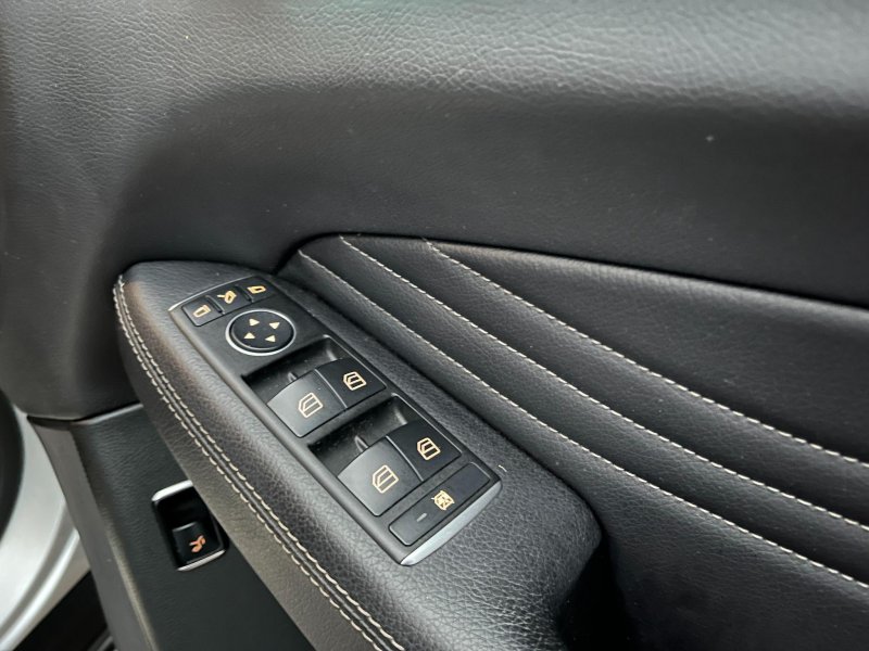 MERCEDES-BENZ M CLASS