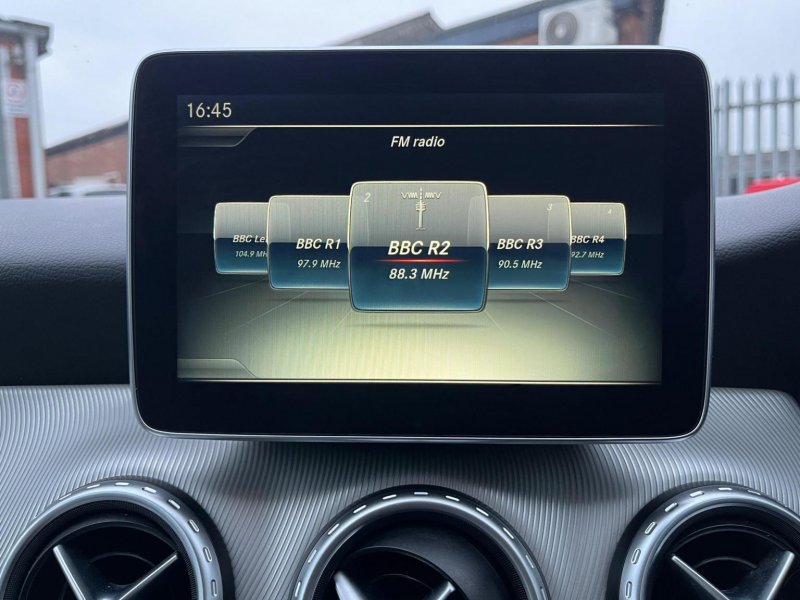 MERCEDES-BENZ GLA CLASS