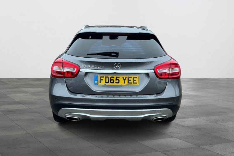 MERCEDES-BENZ GLA CLASS