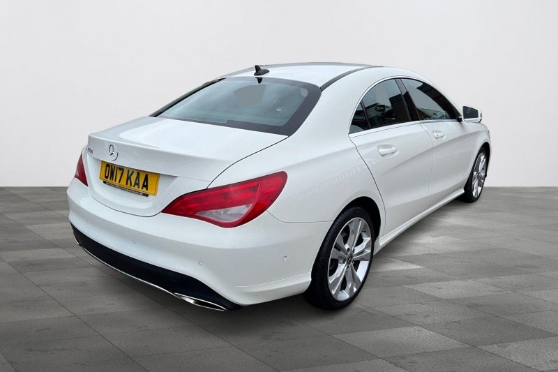 MERCEDES-BENZ CLA