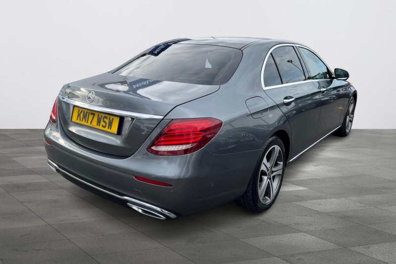 MERCEDES-BENZ E CLASS