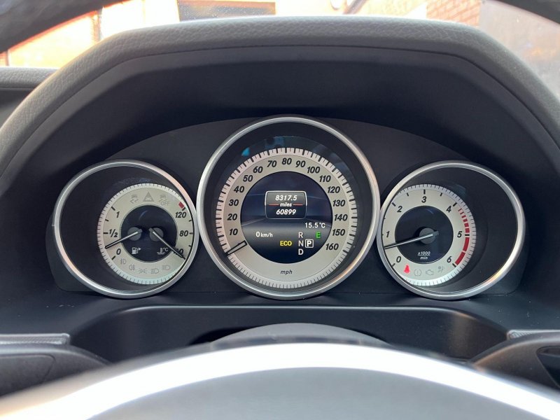 MERCEDES-BENZ E CLASS