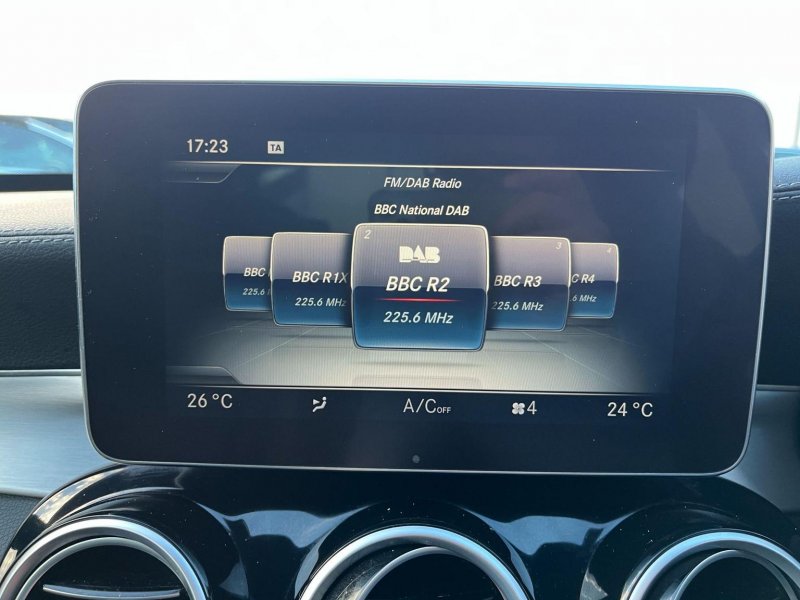 MERCEDES-BENZ C CLASS
