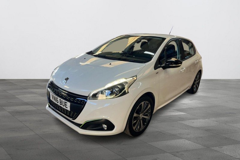 PEUGEOT 208