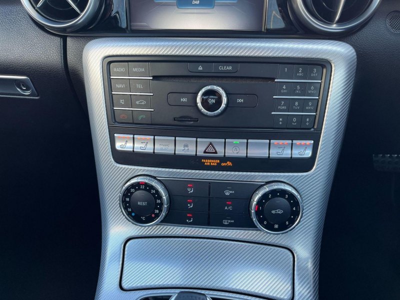 MERCEDES-BENZ SLC