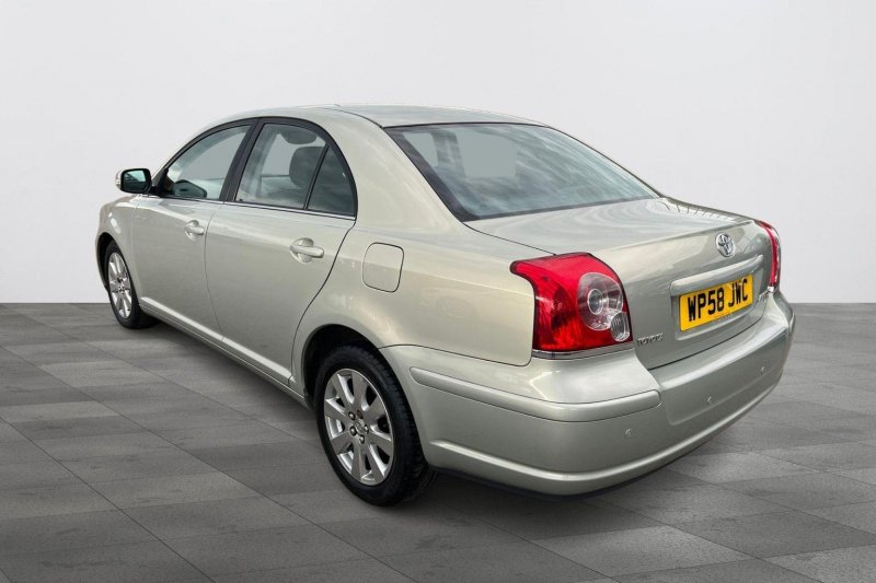 TOYOTA AVENSIS