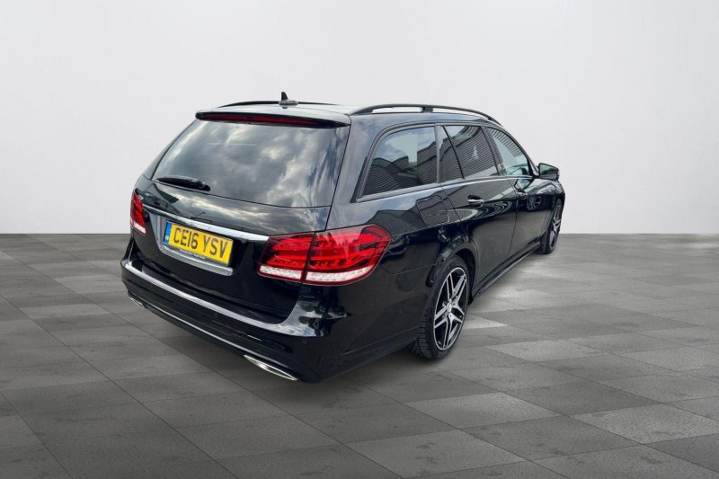 MERCEDES-BENZ E CLASS