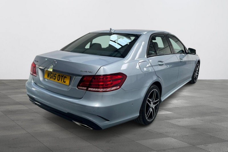 MERCEDES-BENZ E CLASS